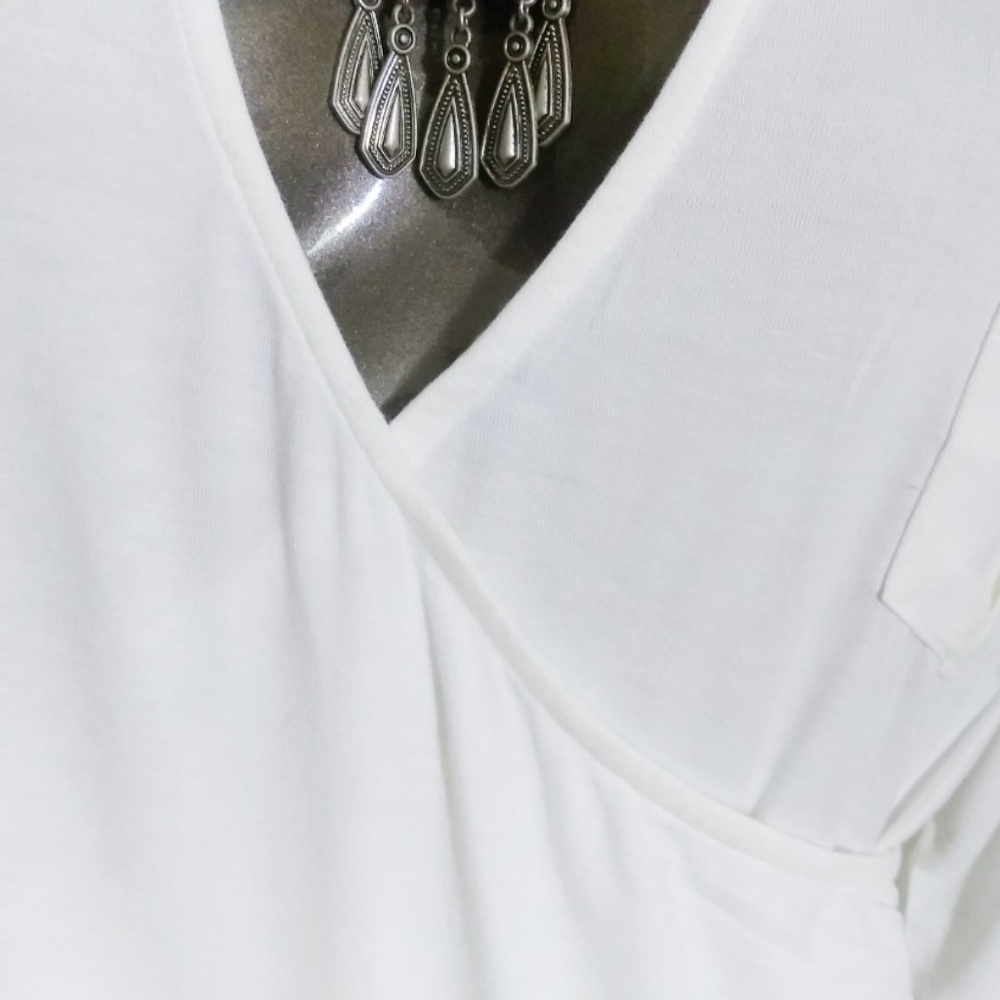 S-Line Plunge Neckline Top - Picture 6 of 6